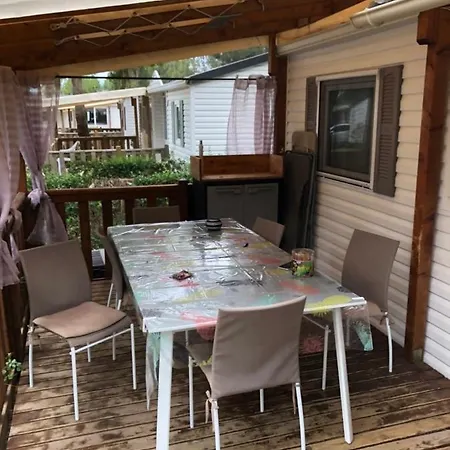Mobilhome Sud Est Loisirs * Ιέρ
