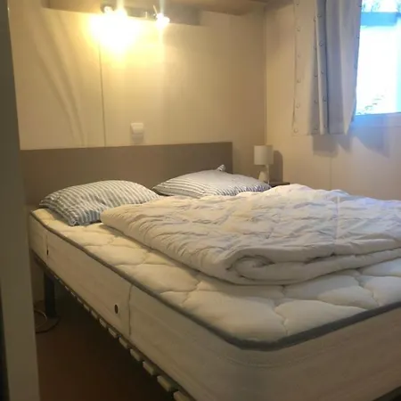 Mobilhome Sud Est Loisirs Ιέρ